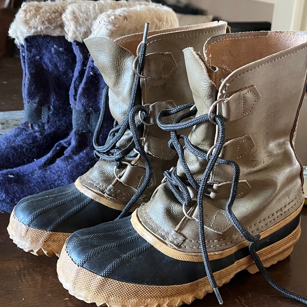 Sorel Women's Lace Up Boots - Brown and Black - Picture 11 of 13